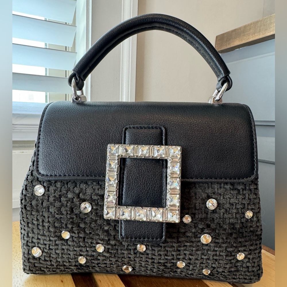 ON 34TH TANDII BLACK CROSSBODY BAG